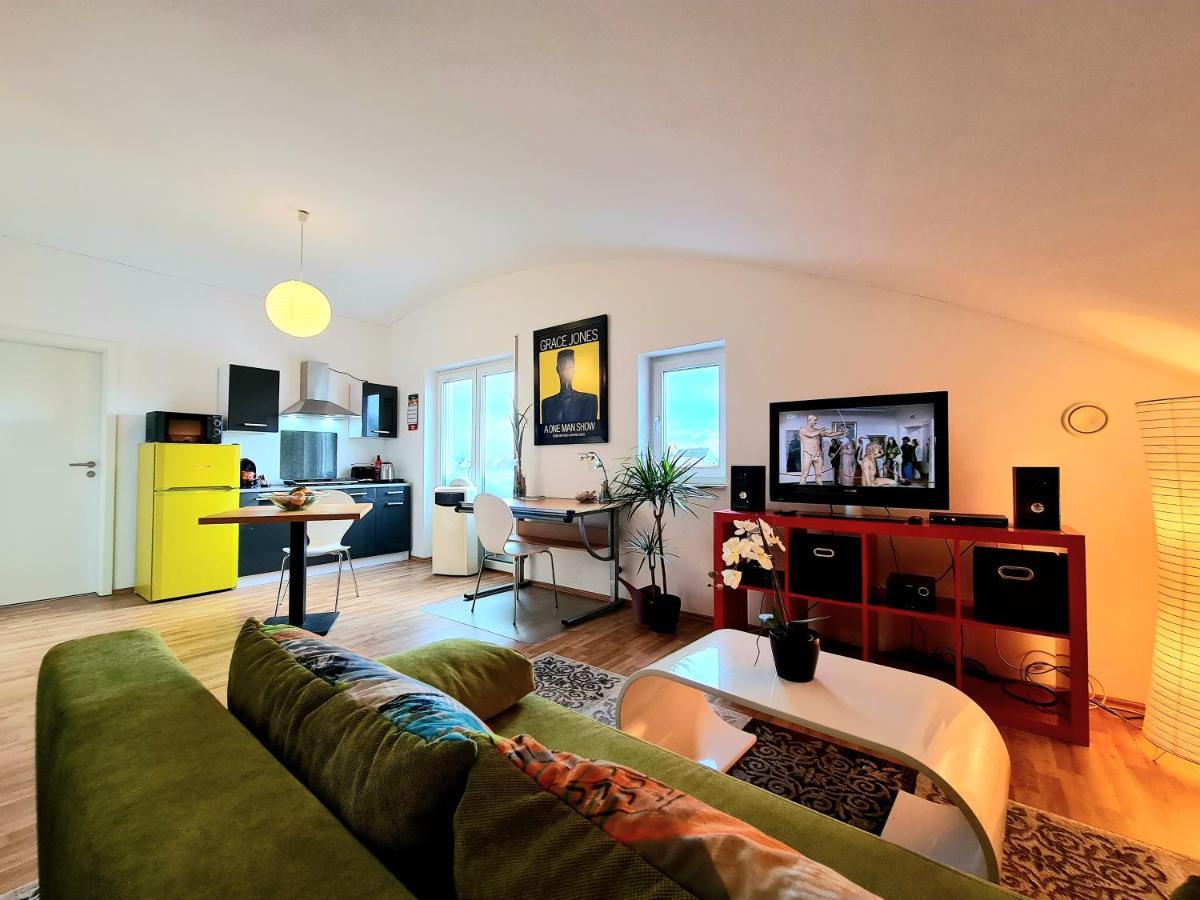 Moderne Ferien- & Business-Penthouse-Wohnung -Grace Jones- Nahe Frankfurt Kahl am Main Esterno foto